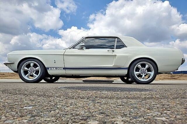 Ford Mustang 1967 image number 19