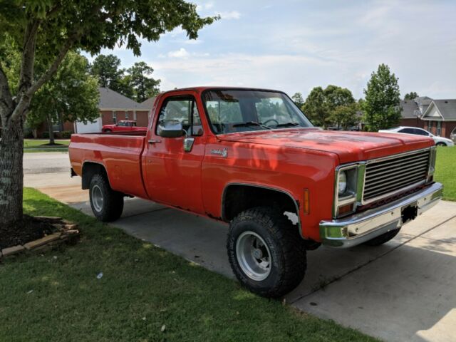 Chevrolet C/K Pickup 1500 1976 image number 11