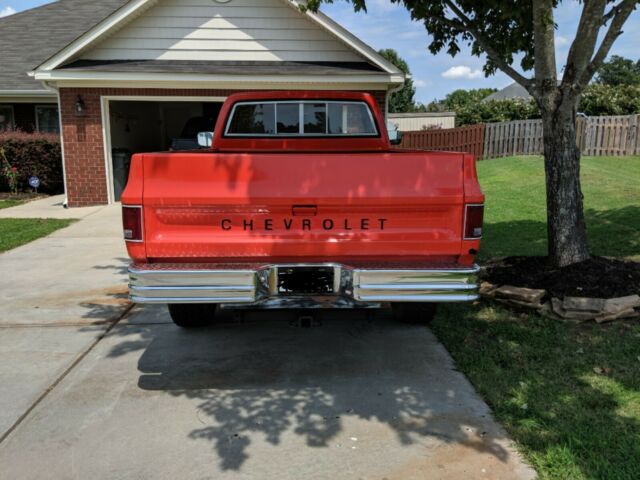 Chevrolet C/K Pickup 1500 1976 image number 14