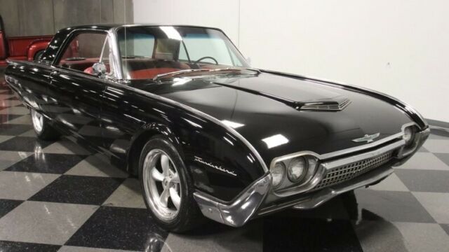 Ford Thunderbird 1962 image number 17