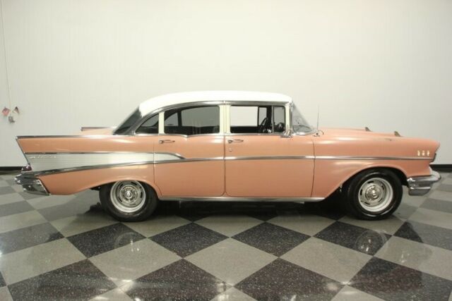 Chevrolet Bel Air/150/210 1957 image number 15