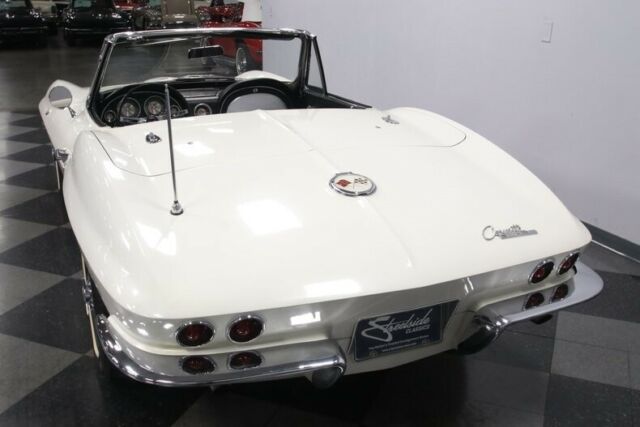 Chevrolet Corvette 1963 image number 10