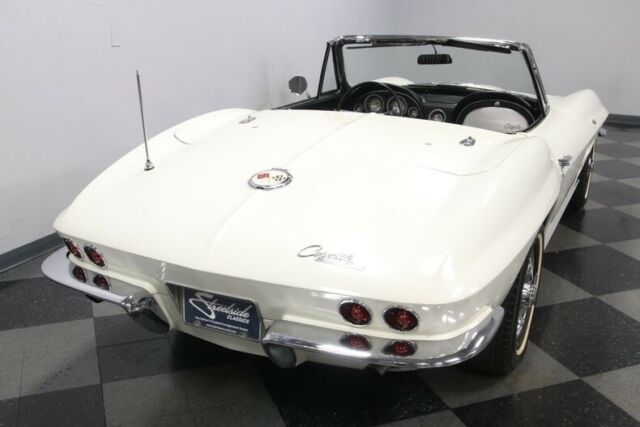 Chevrolet Corvette 1963 image number 12