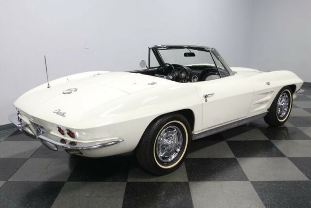 Chevrolet Corvette 1963 image number 13