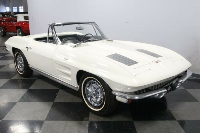 Chevrolet Corvette 1963 image number 17