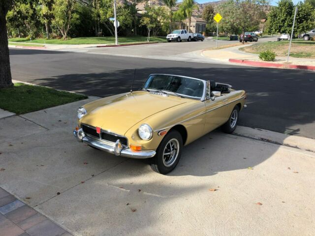 MG MGB 1974 image number 0