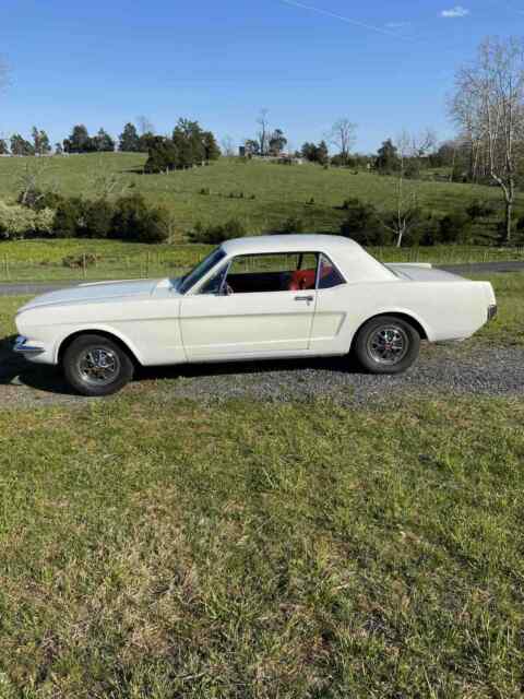 Ford Mustang 1965 image number 1