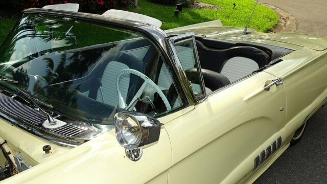 Ford Thunderbird 1958 image number 22