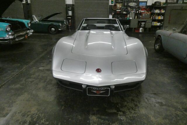 Chevrolet Corvette 1975 image number 0