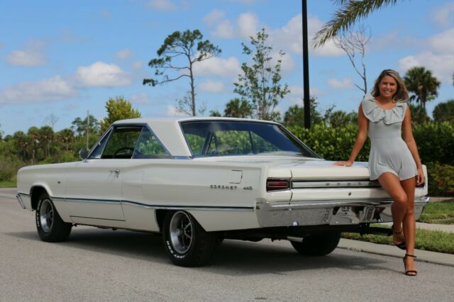 Dodge Coronet 1967 image number 28