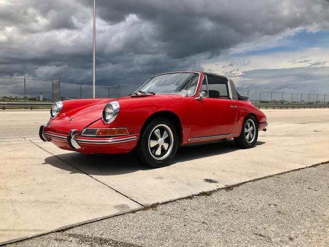 Porsche 911 1967 image number 1