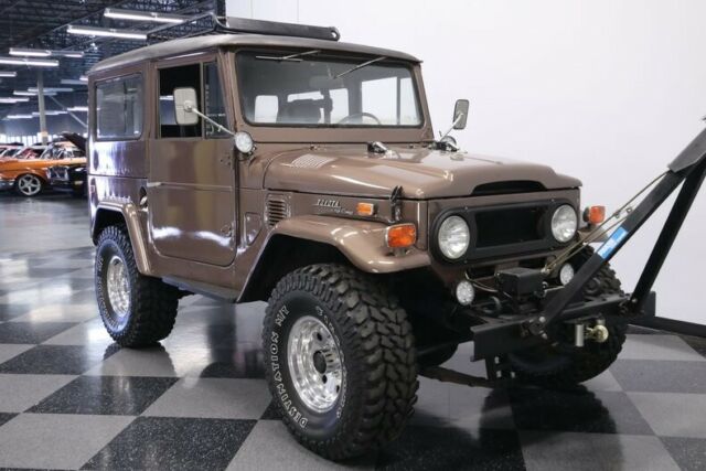 Toyota FJ Cruiser 1970 image number 41