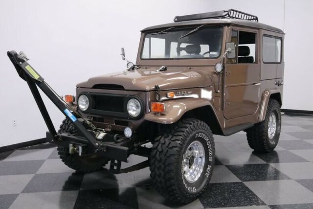 Toyota FJ Cruiser 1970 image number 5