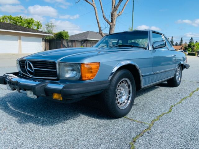 Mercedes-Benz SL-Class 1979 image number 0