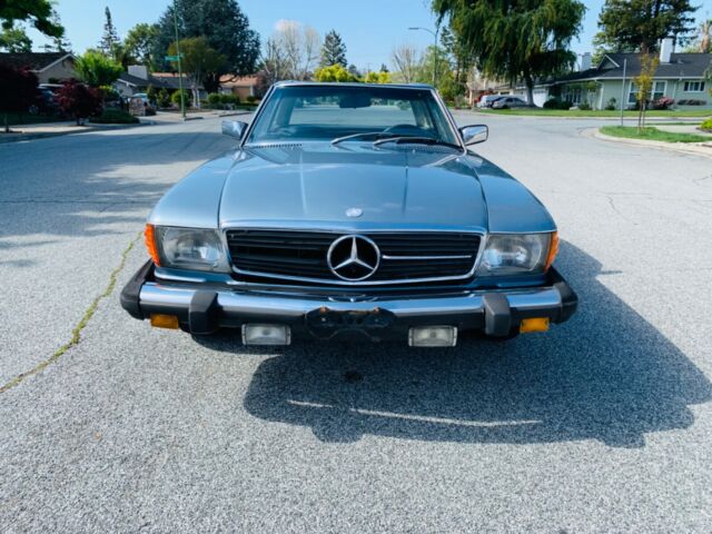 Mercedes-Benz SL-Class 1979 image number 28