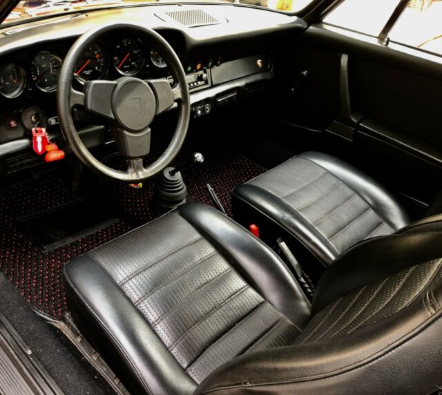 Porsche 911 1974 image number 16