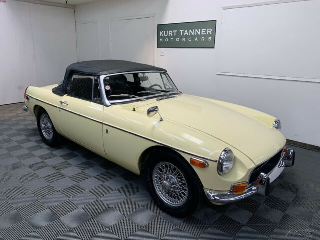 MG MGB 1970 image number 0