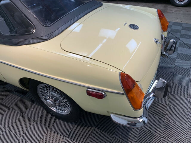 MG MGB 1970 image number 20