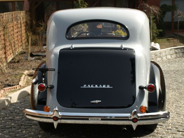 Packard Standard Eight 1937 image number 30