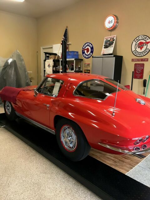 Chevrolet Corvette 1963 image number 30