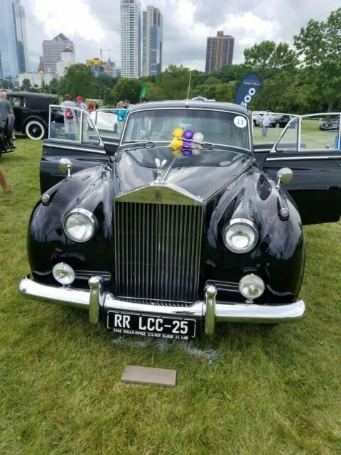 Rolls-Royce Silver Cloud II LWB 1961 image number 12