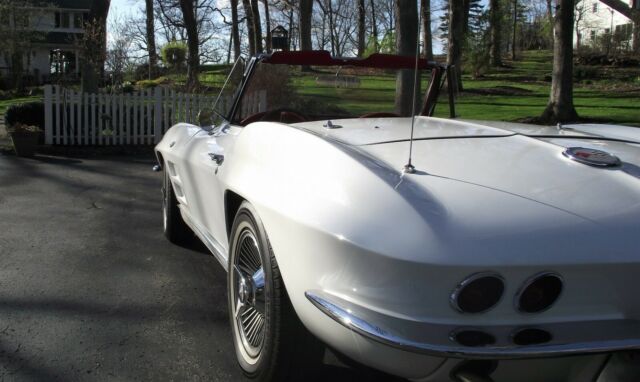 Chevrolet Corvette 1963 image number 27