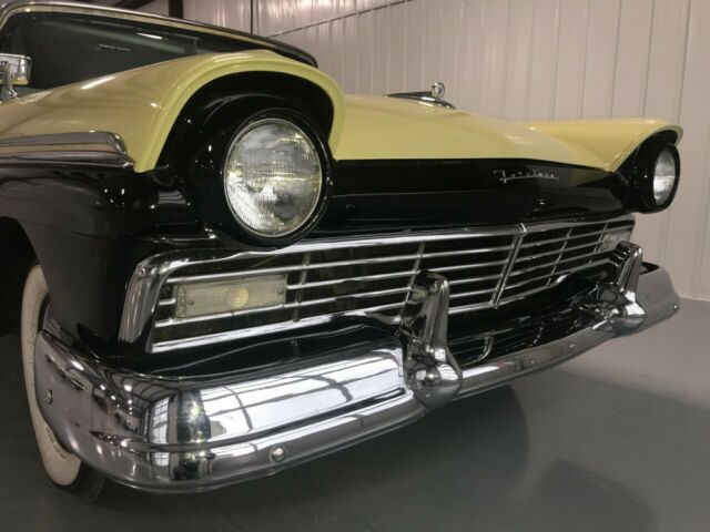 Ford Fairlane 1957 image number 12