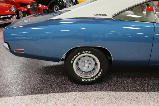 Dodge Charger 1970 image number 7