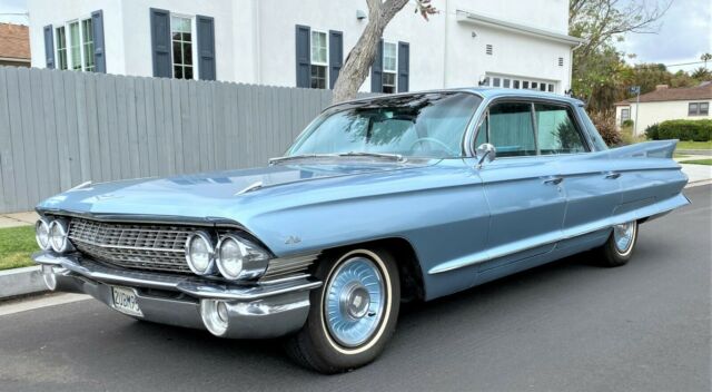 Cadillac DeVille 1961 image number 1