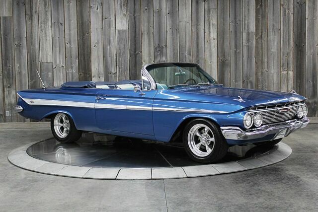 Chevrolet Impala 1961 image number 10