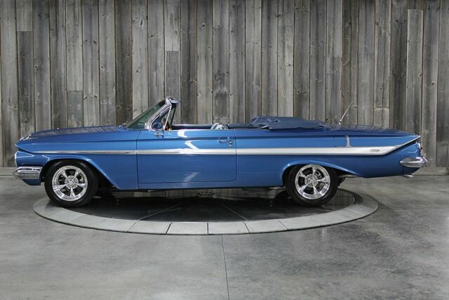 Chevrolet Impala 1961 image number 14