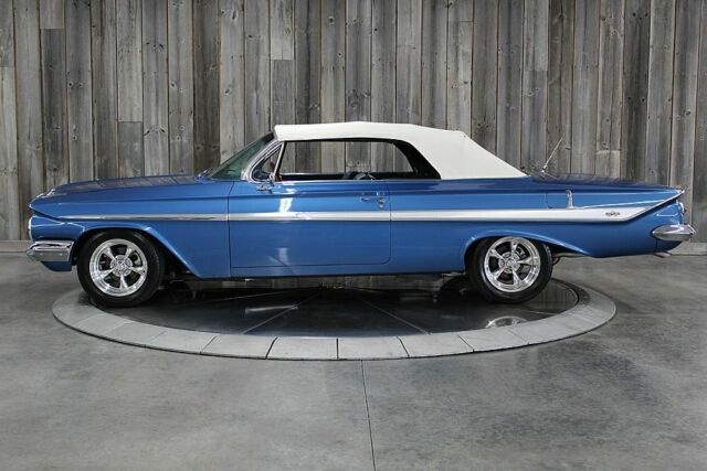 Chevrolet Impala 1961 image number 15