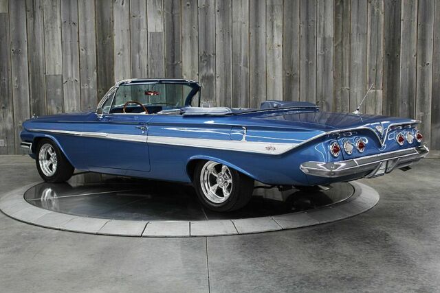 Chevrolet Impala 1961 image number 16