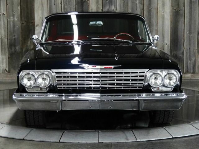 Chevrolet Impala 1962 image number 18