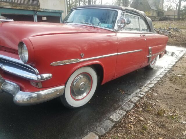 Ford Sunliner 1953 image number 2