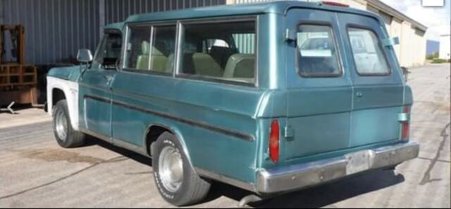 Dodge D100 Carryall 1972 image number 2