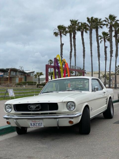 Ford Mustang 1966 image number 0