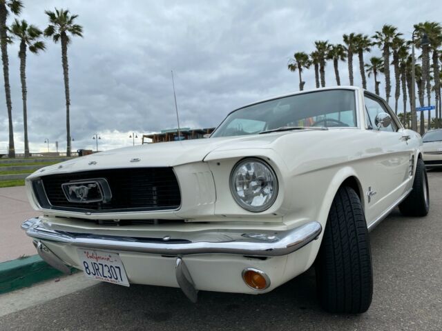 Ford Mustang 1966 image number 2