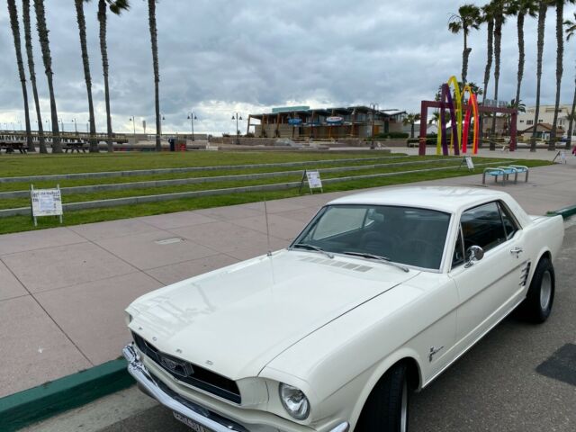 Ford Mustang 1966 image number 28