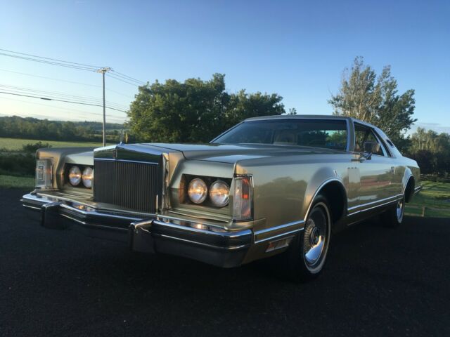 Lincoln Mark Series 1979 image number 2