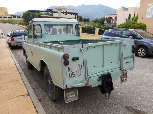 Land Rover Defender 1973 image number 14