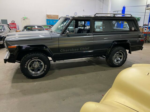 Jeep Cherokee 1976 image number 7