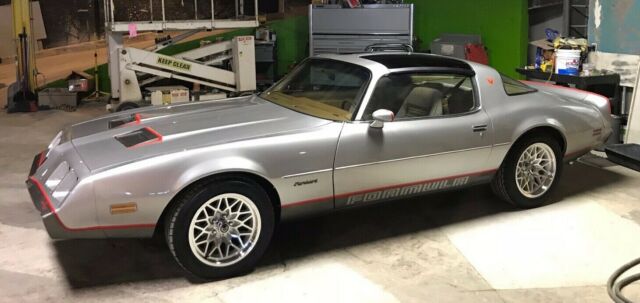 Pontiac Firebird 1979 image number 1