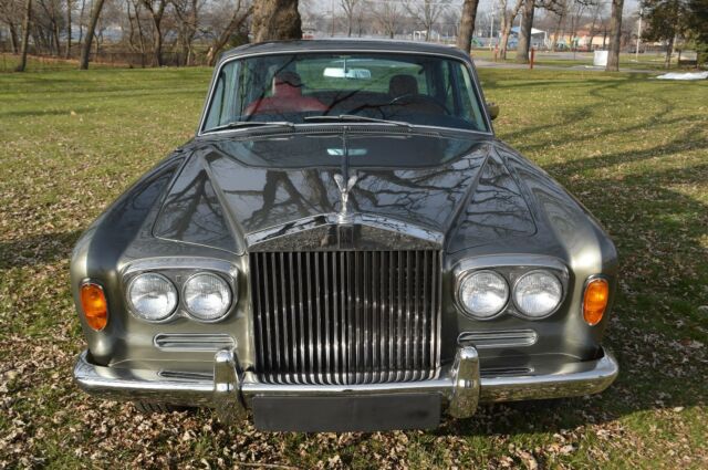 Rolls-Royce Silver Shadow 1969 image number 2