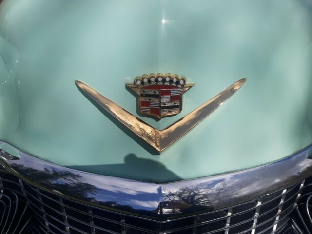 Cadillac Fleetwood 1954 image number 29