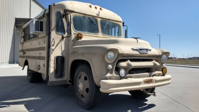 Chevrolet 4500 School Bus 1955 image number 2