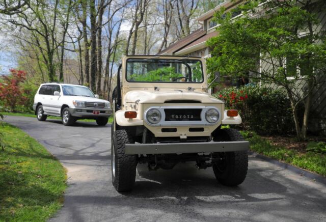 Toyota Land Cruiser 1970 image number 1