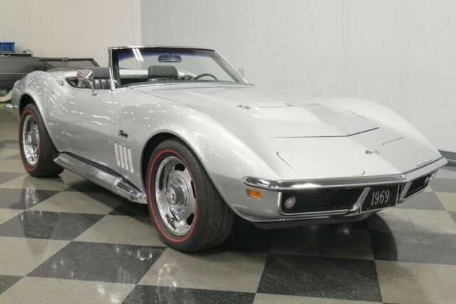 Chevrolet Corvette 1969 image number 17