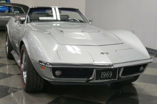 Chevrolet Corvette 1969 image number 18