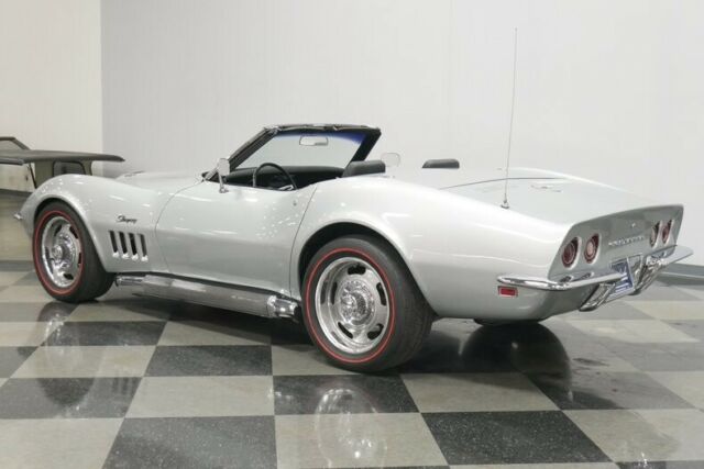 Chevrolet Corvette 1969 image number 32